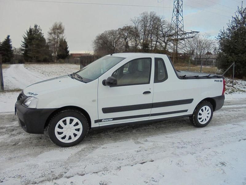 Gebraucht Dacia Logan Pick-Up 88 PS (64 kW) 2012 Weiß Pickup