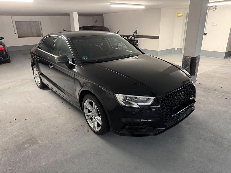 Schwarz Gebraucht 2019 Audi A3 Limousine | 13.800 € (Superpreis) - Bild 1/4
