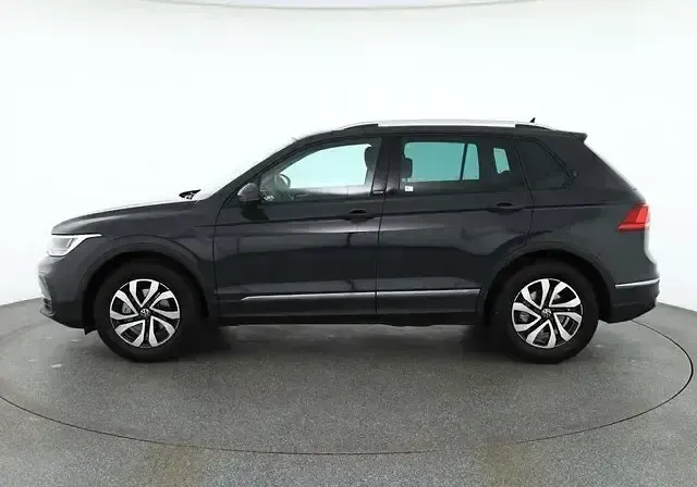 Gebraucht VW Tiguan 150 PS (110 kW) 2022 Grau SUV