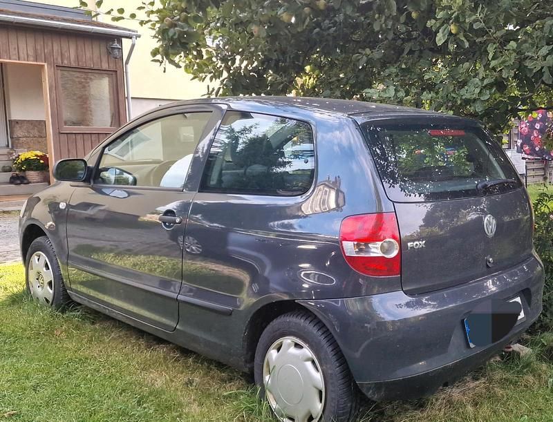 Grau Gebraucht 2006 VW Fox Kleinwagen | 1.200 € (Superpreis) - Bild 1/3