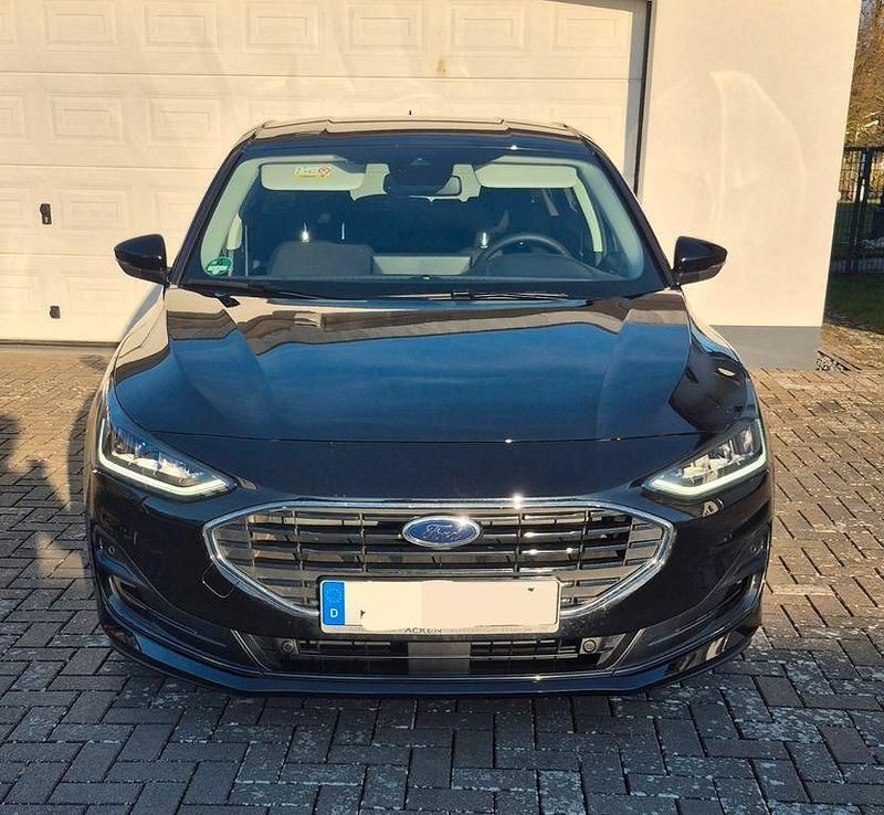 Gebraucht Ford Focus Titanium X 116 PS (85 kW) 2025 Schwarz Limousine