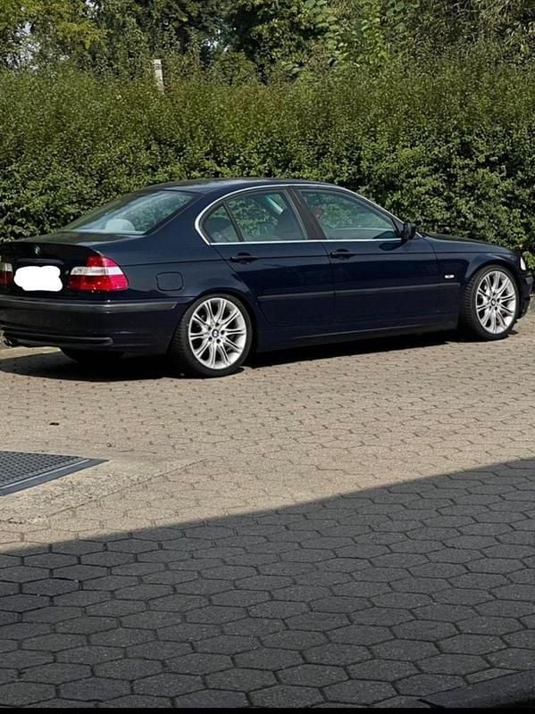 Second-hand BMW 320 150 CP (110 kW) 1999 Albastru Berlinǎ