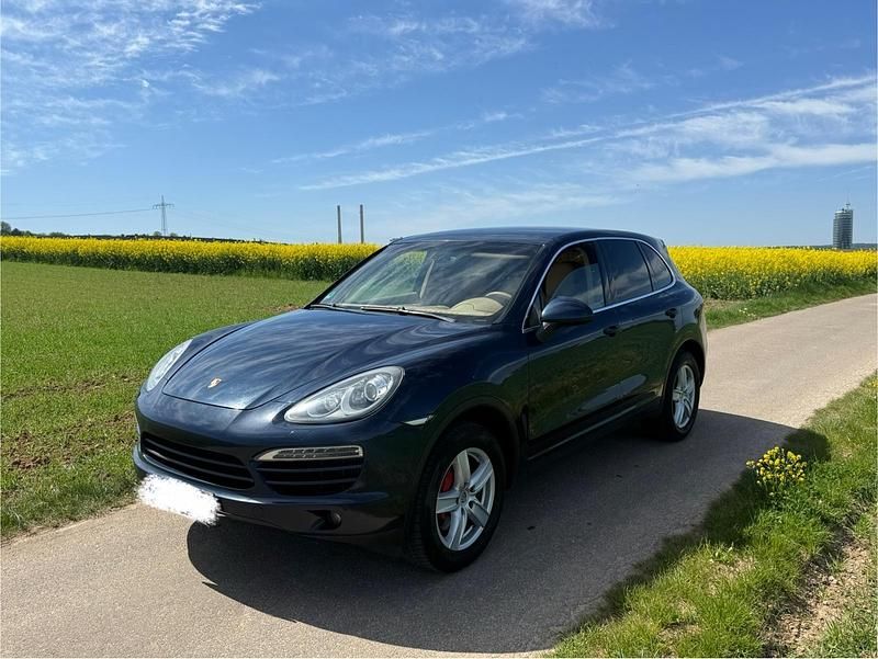 Second-hand Porsche Cayenne 245 CP (180 kW) 2011 Albastru SUV