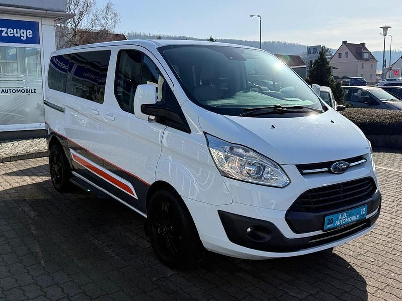 Gebraucht Ford Transit 170 PS (125 kW) 2017 Weiß Kombi