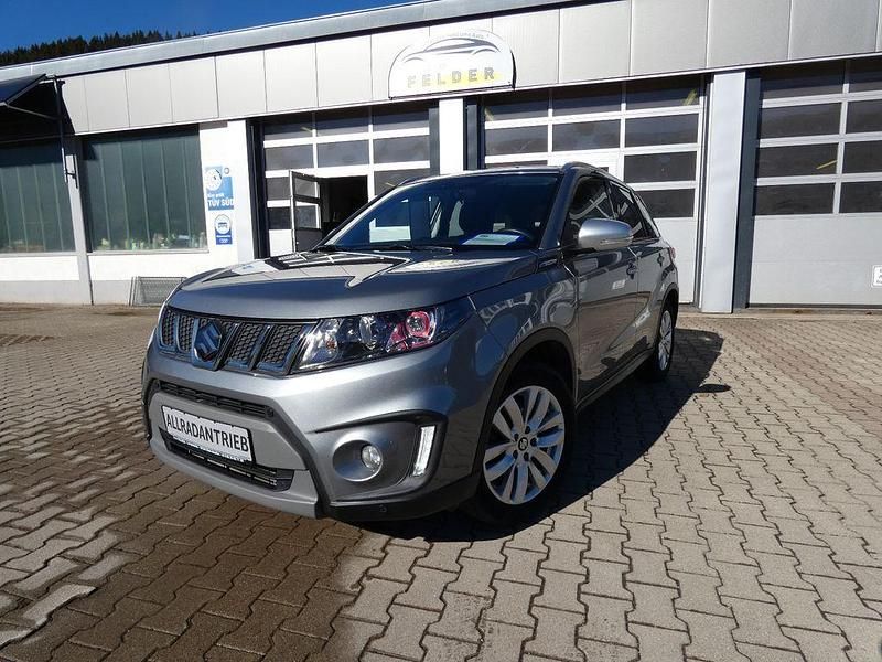 Gebraucht Suzuki Vitara 140 PS (102 kW) 2018 Grau SUV