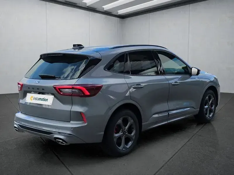 Gebraucht Ford Kuga ST-Line X 186 PS (136 kW) 2024 Silber SUV