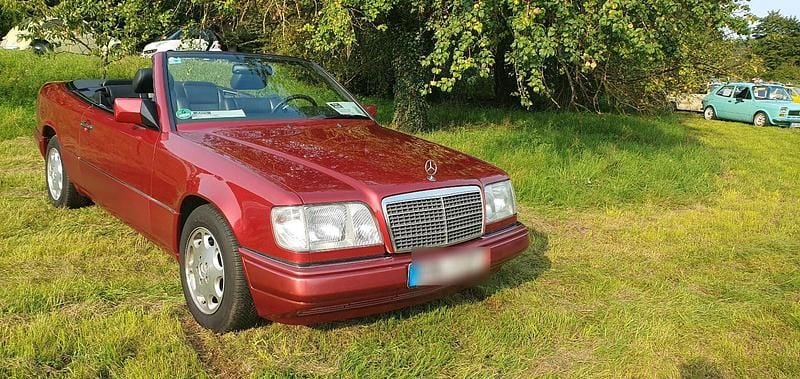 Gebraucht 1995 Mercedes E220 Cabrio | 34.500 € - Bild 1/4