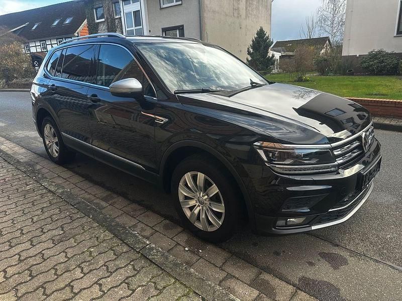 Gebraucht VW Tiguan Allspace Highline 150 PS (110 kW) 2017 Schwarz SUV
