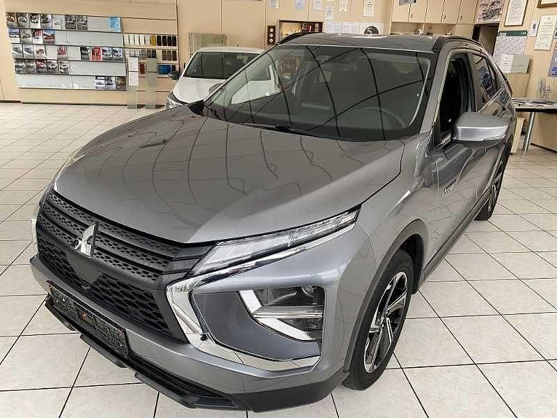 Grau Gebraucht 2021 Mitsubishi Eclipse Cross SUV | 18.900 € (Guter Preis) - Bild 1/4
