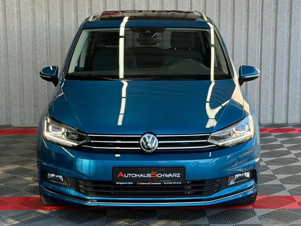 Gebraucht VW Touran Sound 150 PS (110 kW) 2017 Caribbean blue metallic Van / Kleinbus