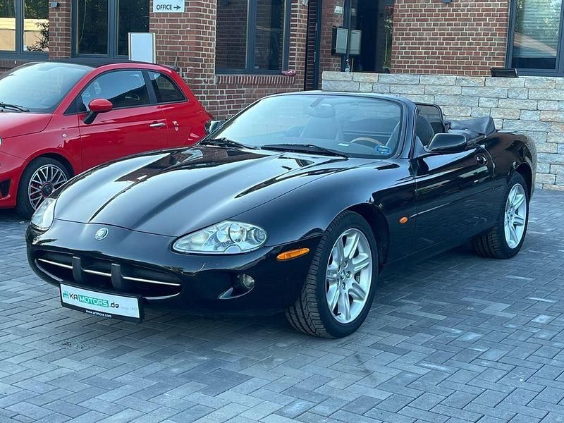 Schwarz Gebraucht 2000 Jaguar XK8 Cabrio | 11.997 € - Bild 1/4