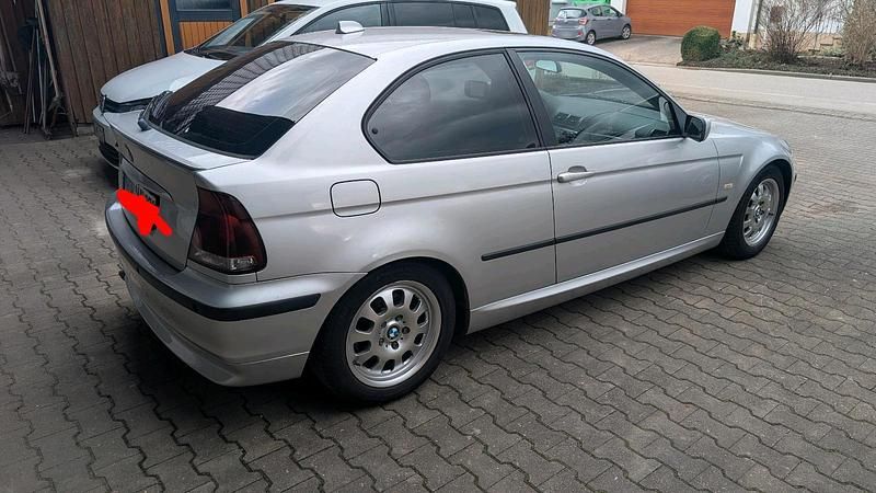 Gebraucht BMW 316 116 PS (85 kW) 2004 Silber Coupé