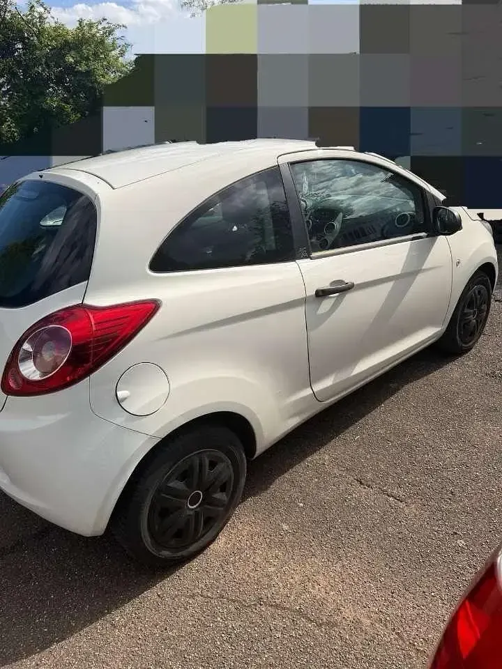 Gebraucht Ford Ka 69 PS (50 kW) 2013 Weiß Kleinwagen