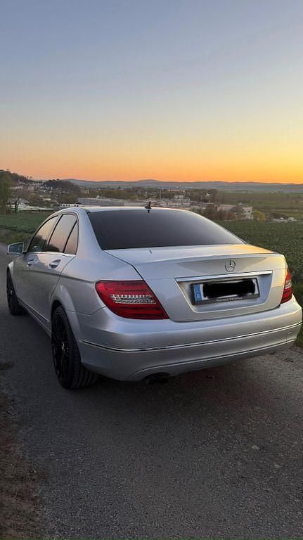 Gebraucht Mercedes C180 156 PS (114 kW) 2013 Silber Limousine