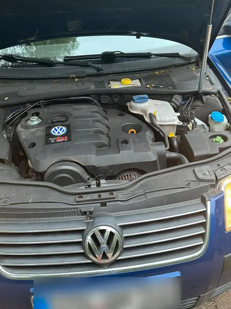 Gebraucht VW Passat 130 PS (95 kW) 2001 Blau Kombi