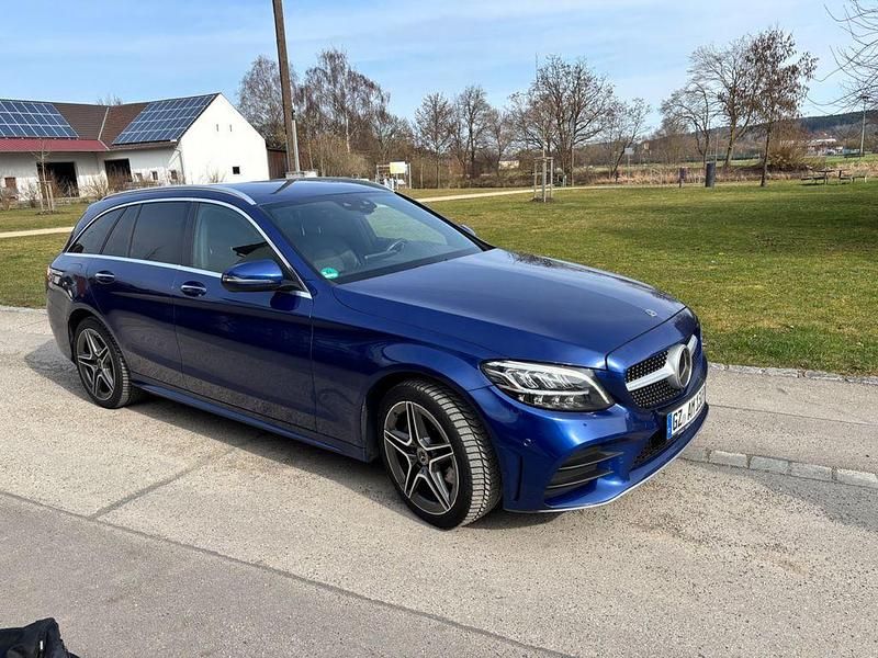 Gebraucht Mercedes C220 194 PS (142 kW) 2019 Blau Limousine