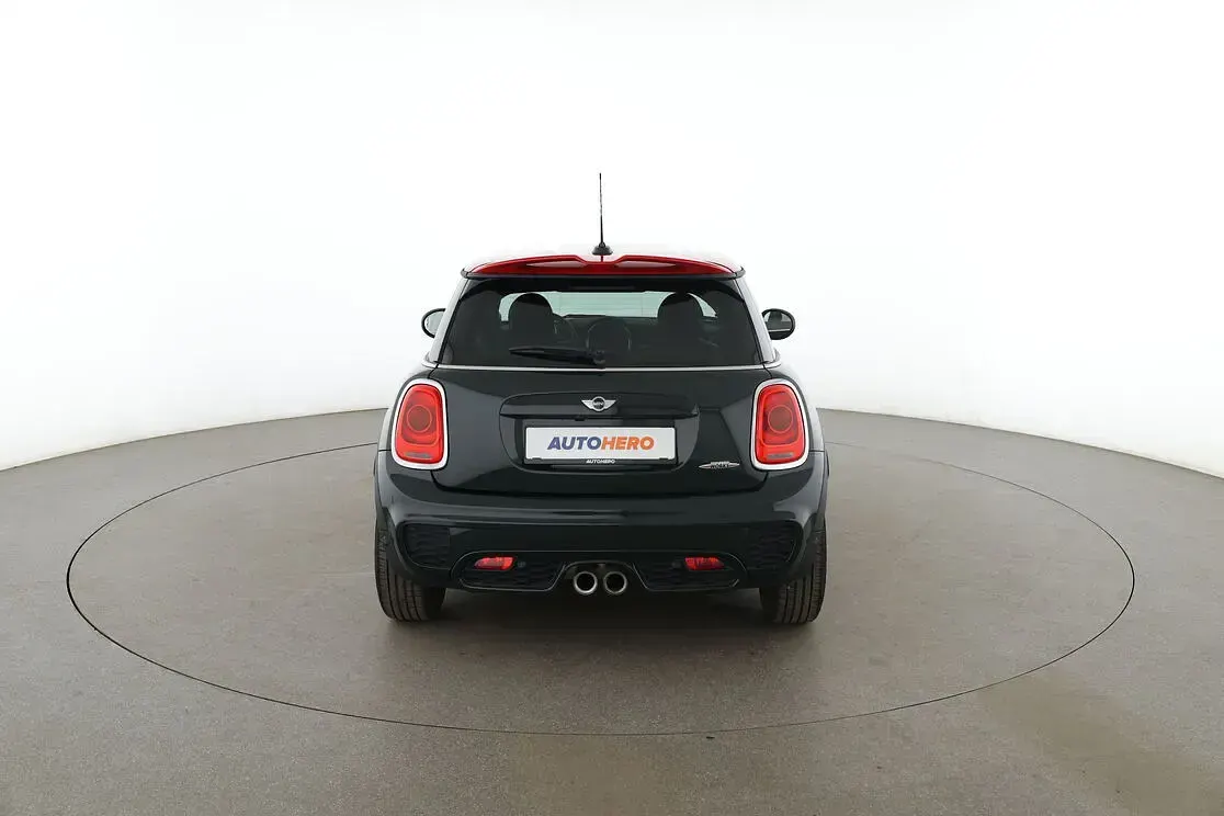 Gebraucht Mini John Cooper Works 231 PS (169 kW) 2018 Grün Kleinwagen