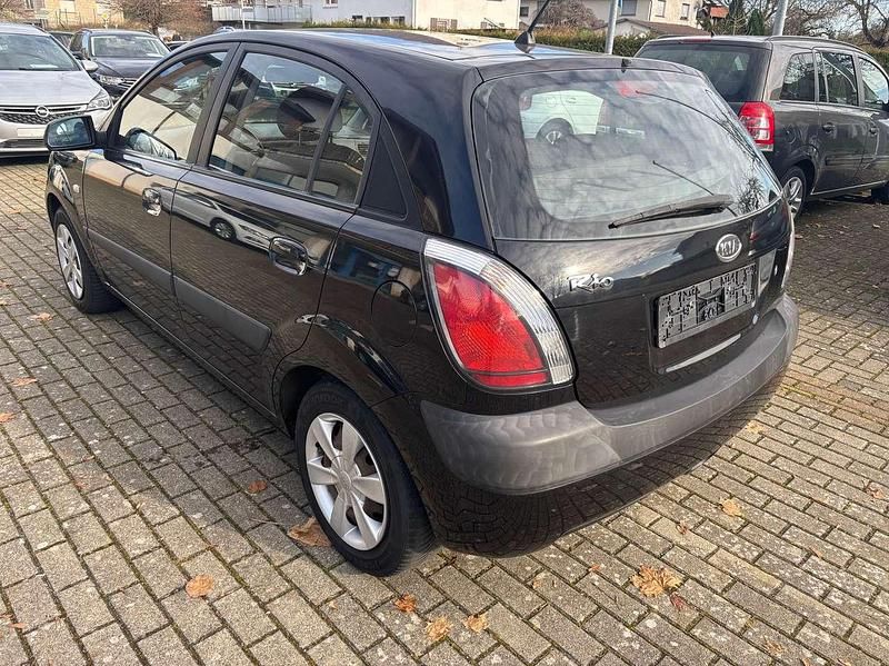 Gebraucht Kia Rio Basis 97 PS (71 kW) 2006 Midnightblack Kleinwagen