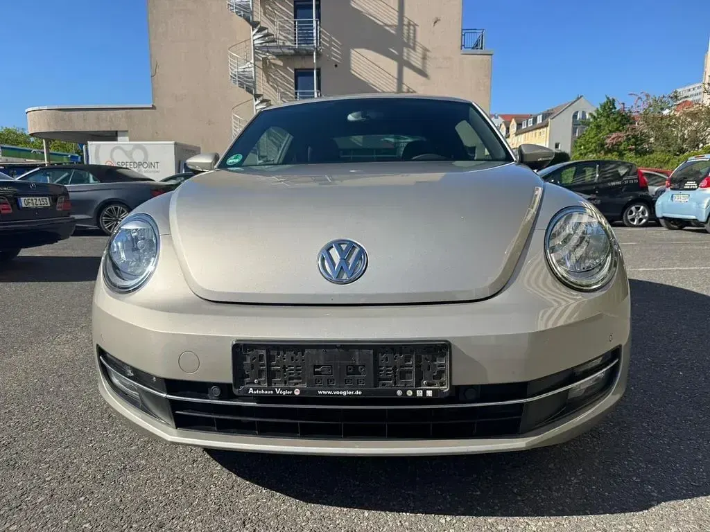 Gebraucht VW Beetle Design 110 PS (80 kW) 2015 Moon rock silver Kleinwagen