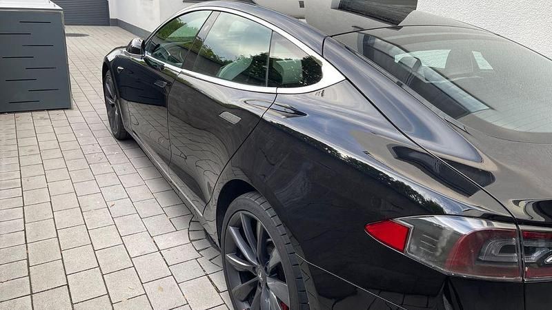 Gebraucht Tesla Model S Performance 567 kW (772 PS) 2017 Schwarz Kleinwagen