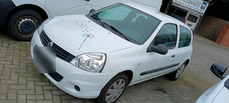 Gebraucht Renault Clio II 58 PS (42 kW) 2010 Kleinwagen