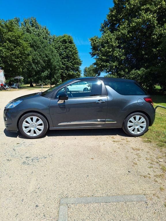Gebraucht Citroën DS3 120 PS (88 kW) 2012 Grau Kleinwagen