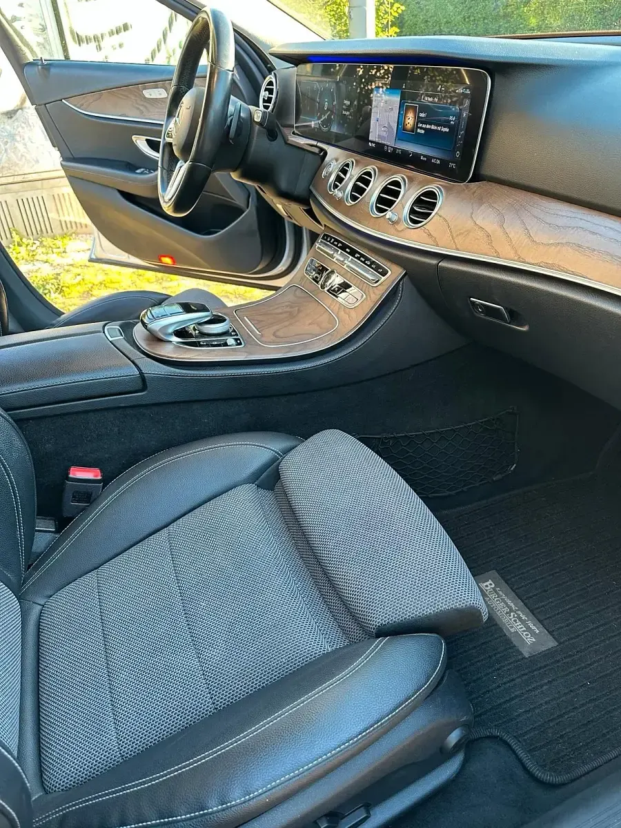 Gebraucht Mercedes E220 Avantgarde 194 PS (142 kW) 2018 Silber Kombi