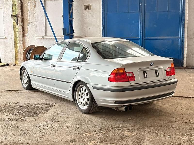 Gebraucht BMW 320 M Sport 150 PS (110 kW) 2000 Silber Limousine