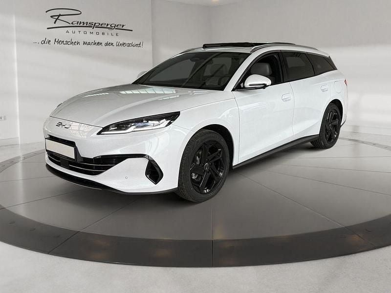 Gebraucht BYD Seal Boost 184 PS (135 kW) 2025 Weiß (polar white) Kombi