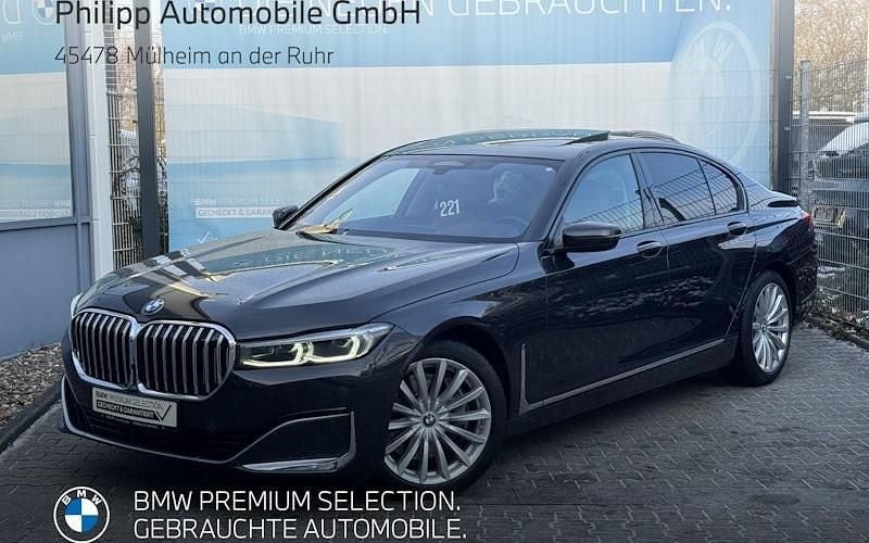 Sophistograu brillanteffekt Gebraucht 2021 BMW 740 Efficient Dynamics Limousine | 52.880 € (Fairer Preis) - Bild 1/4
