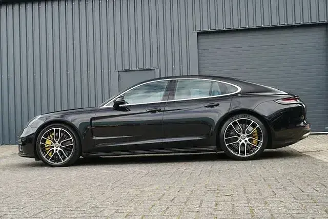 Gebraucht Porsche Panamera Turbo S 630 PS (463 kW) 2021 Schwarz Kleinwagen