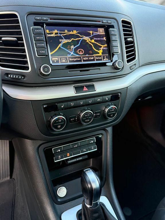 Gebraucht VW Sharan Highline 140 PS (102 kW) 2014 Weiß Van / Kleinbus