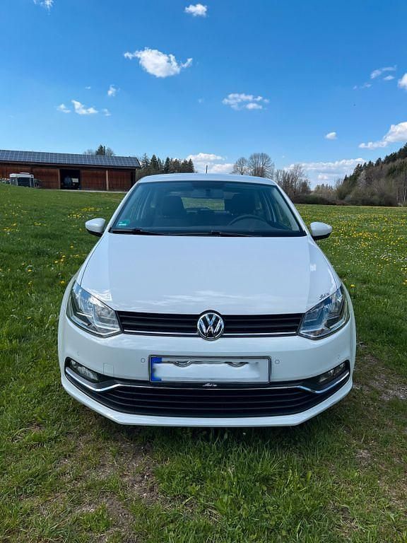 Gebraucht VW Polo Comfortline 90 PS (66 kW) 2015 Weiß Kleinwagen