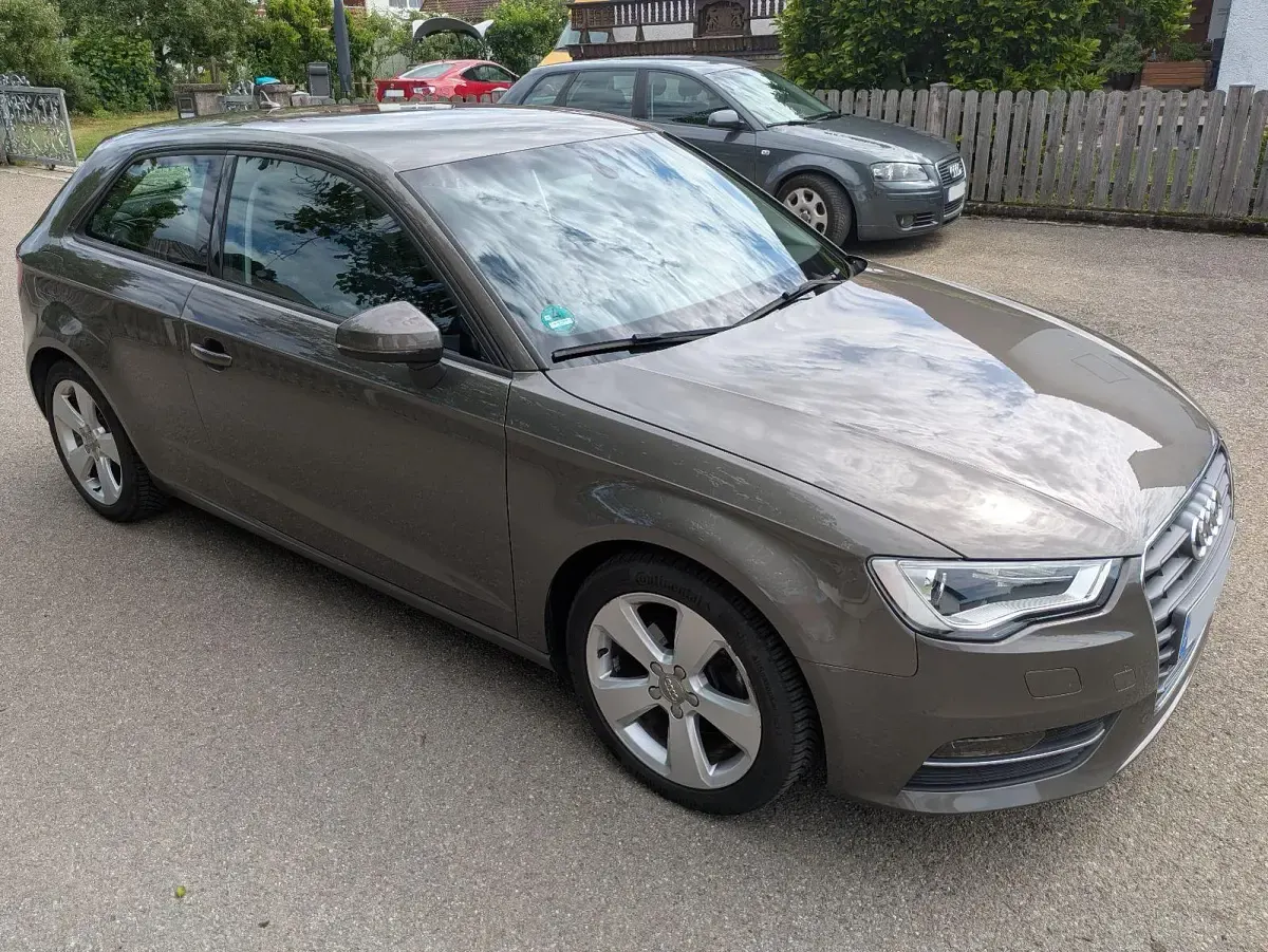 Gebraucht Audi A3 Ambition 125 PS (91 kW) 2015 Grau Limousine
