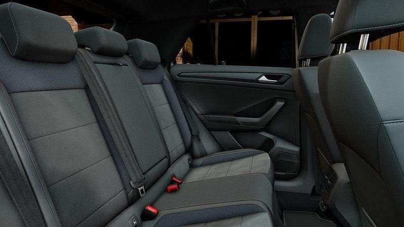 Gebraucht VW T-Roc R-line 150 PS (110 kW) 2025 Silber SUV