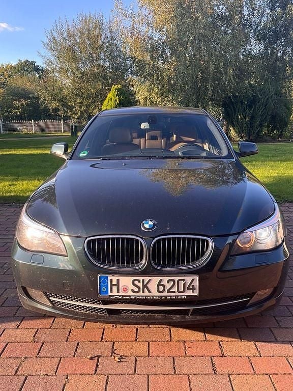 Second-hand BMW 523 190 CP (139 kW) 2009 Verde Berlinǎ
