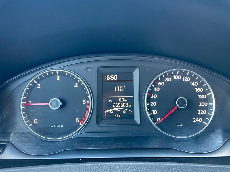 Gebraucht VW Transporter 140 PS (102 kW) 2010 Silber Van