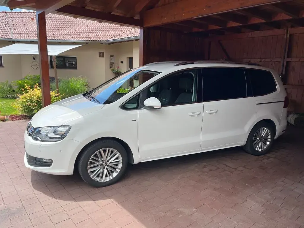 Gebraucht VW Sharan Cup 177 PS (130 kW) 2014 Weiß Van / Kleinbus
