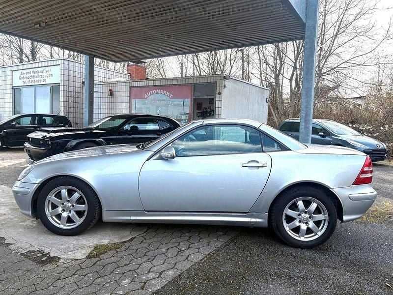 Gebraucht Mercedes SLK320 Edition 218 PS (160 kW) 2000 Silber Cabrio