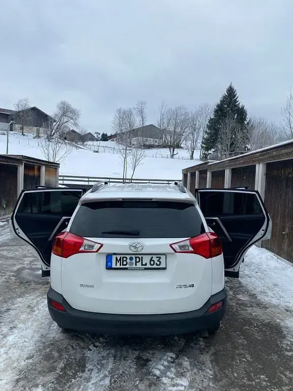 Gebraucht Toyota RAV4 124 PS (91 kW) 2013 Weiß SUV