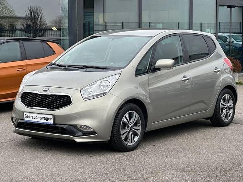 Gebraucht Kia Venga DREAM-TEAM Edition 128 PS (94 kW) 2017 Silber Kleinwagen