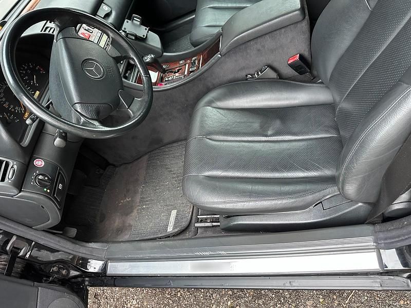 Gebraucht Mercedes CLK320 219 PS (161 kW) 1998 Schwarz Cabrio