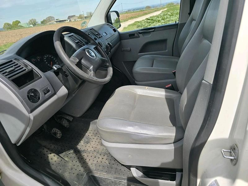 Second-hand VW Transporter 105 CP (77 kW) 2005 Van