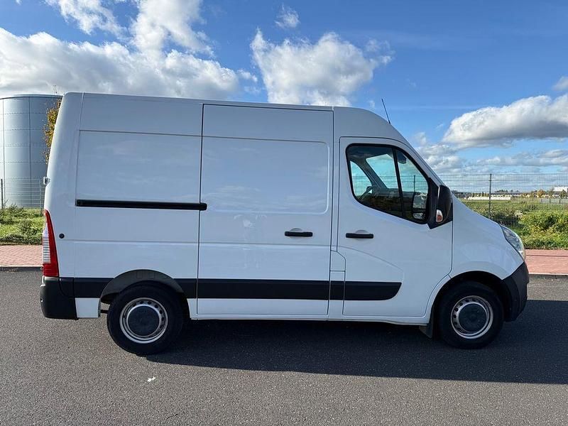 Weiß Gebraucht 2021 Opel Movano Van | 23.999 € (Etwas zu teuer) - Bild 1/4