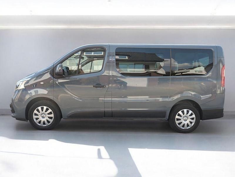 Gebraucht Renault Trafic Life 145 PS (106 kW) 2019 Grau Van / Kleinbus