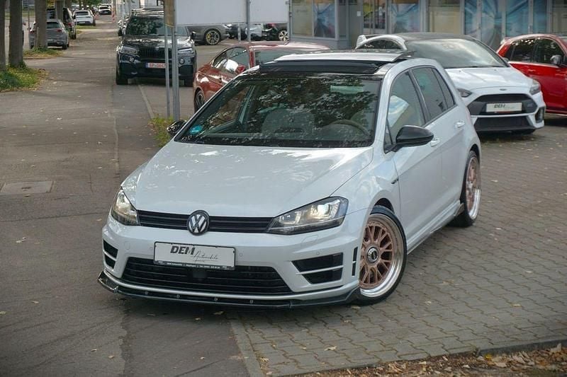 Weiß Gebraucht 2016 VW Golf VII R Limousine | 19.990 € (Guter Preis) - Bild 1/4
