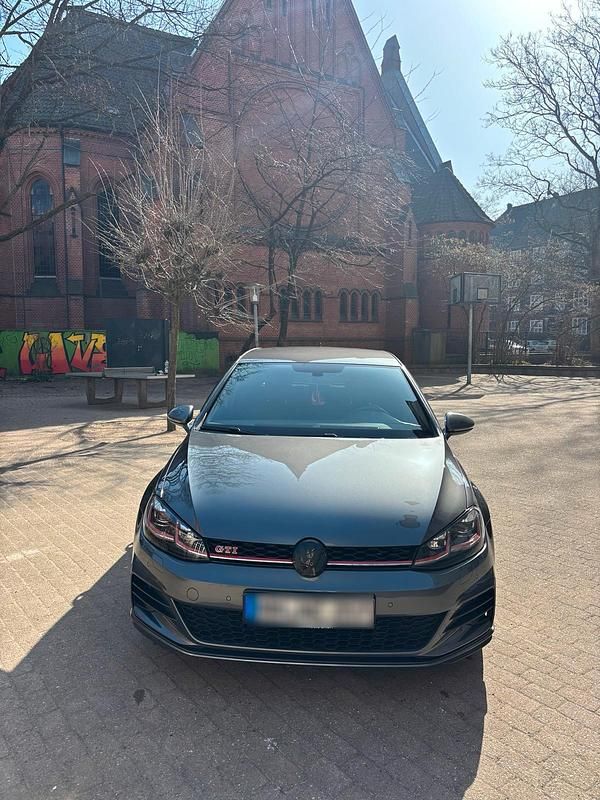 Gebraucht VW Golf VII GTI 300 PS (220 kW) 2018 Grau Kleinwagen