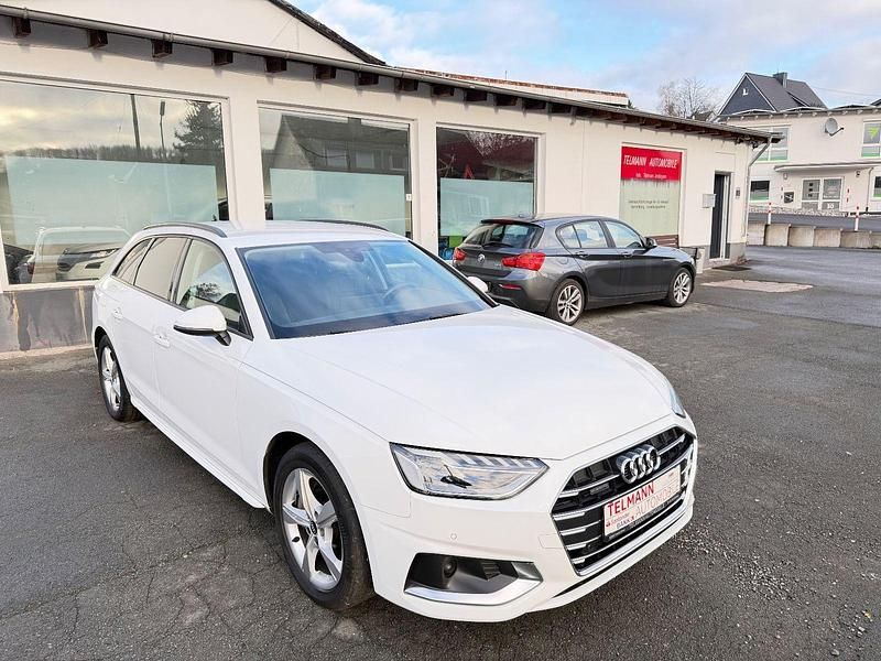 Używany Audi A4 Advanced 204 KM (150 kW) 2021 Biały Kombi