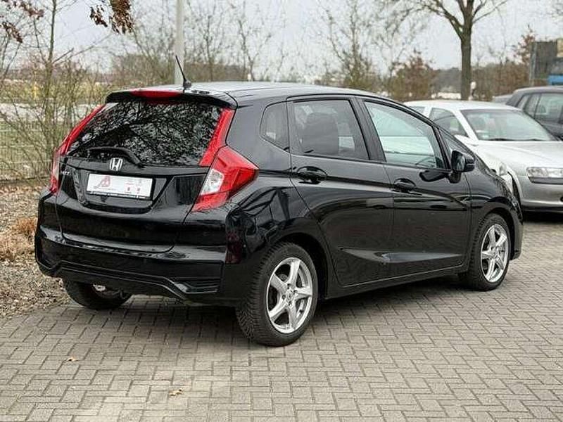 Gebraucht Honda Jazz Elegance 102 PS (75 kW) 2018 Crystal black p. Kleinwagen