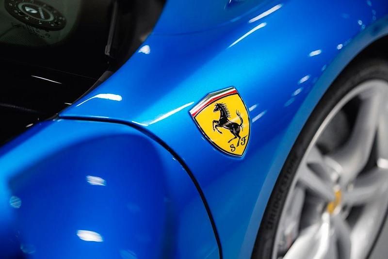 Gebraucht Ferrari 296 829 PS (609 kW) 2022 Blau